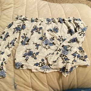 AMERICAN EAGLE OFF THE SHOULDER TOP